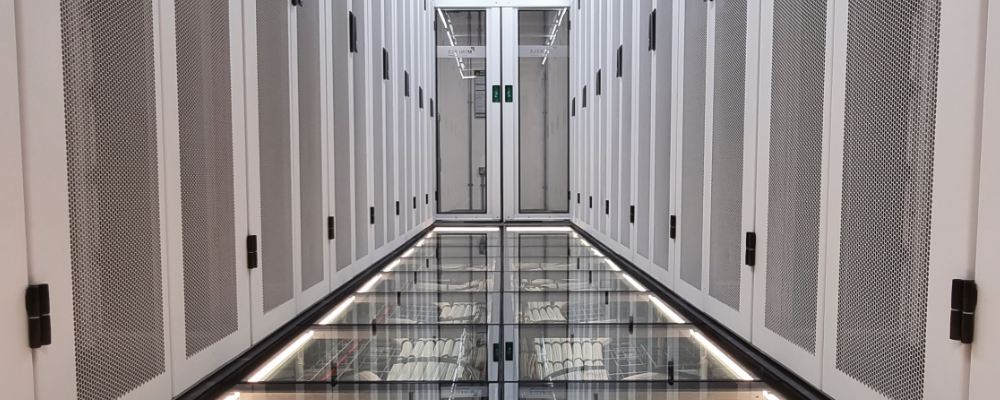 The SONY Data Centre has clear floors to show the Datwyler IT Cabling from iDACS